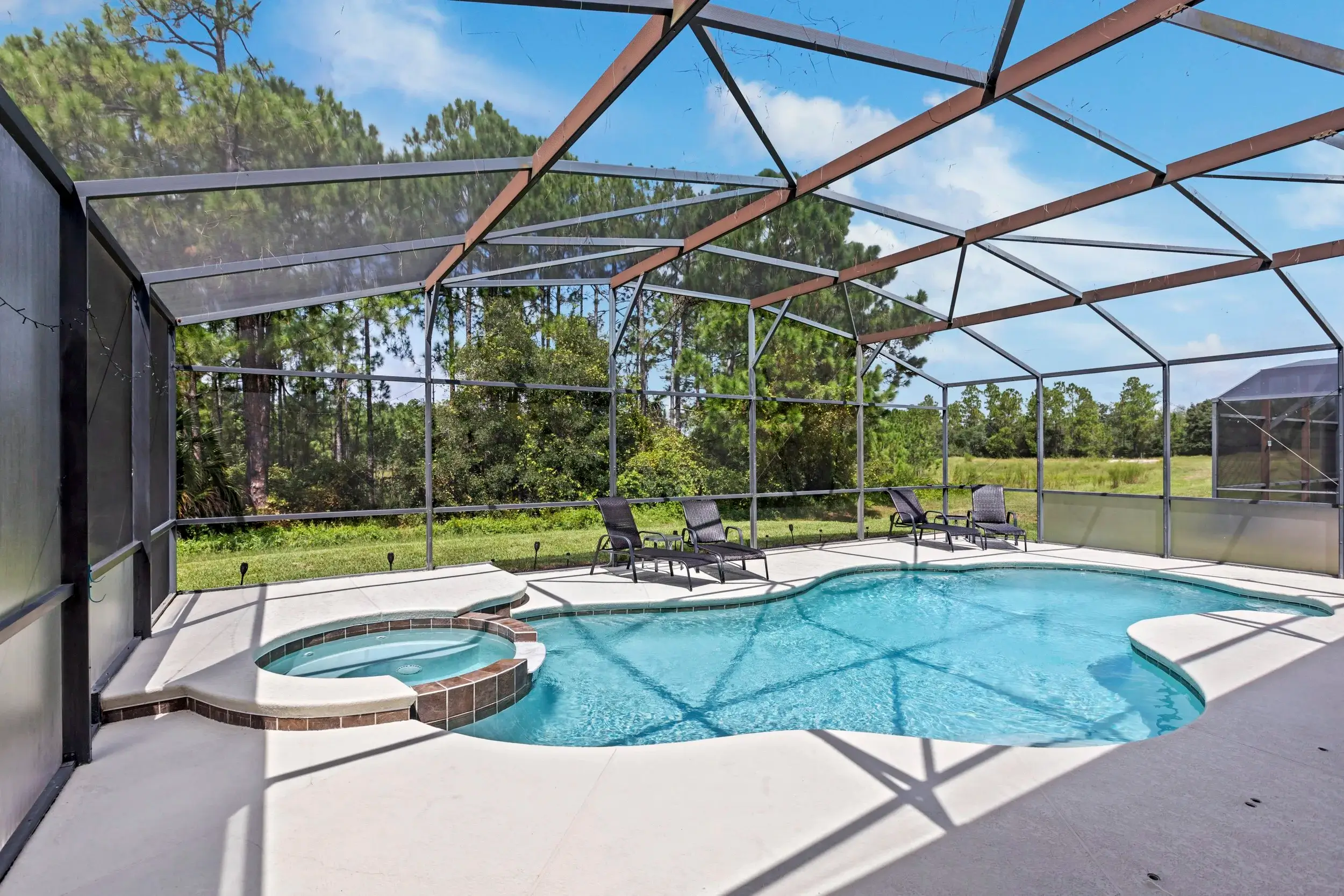1018WS - Stunning and Spacious 6 bed 5 bath 4 King Ensuite