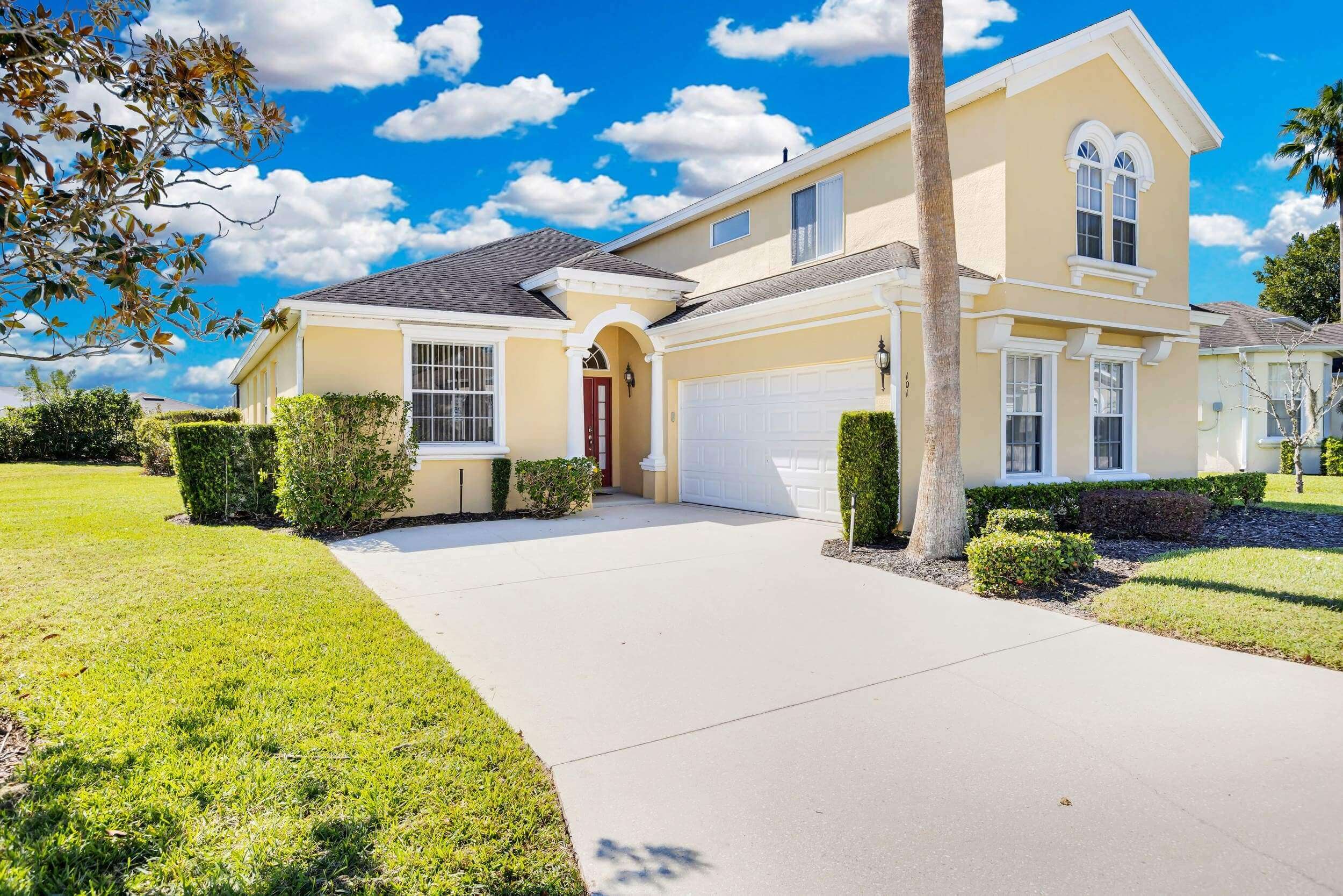 101CP - Oversized Corner Plot - 4 Bed, 4.5 Bath, South Pool
